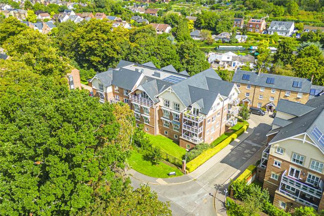 Thumbnail Flat for sale in Townsend Gate, Berkhamsted, Hertfordshire