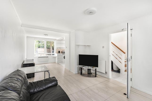 201, Brettenham Road, London photo 4