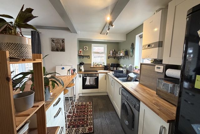 20, Macauley Close Devon, Honiton photo 2