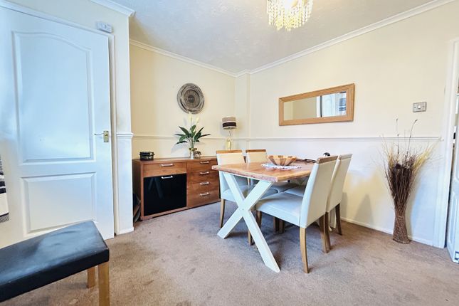 31, The Larches, Durham photo 3