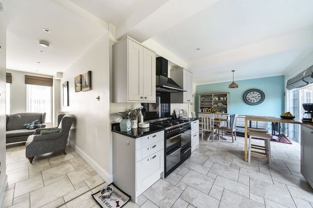 33, Fryent Way, London photo 3