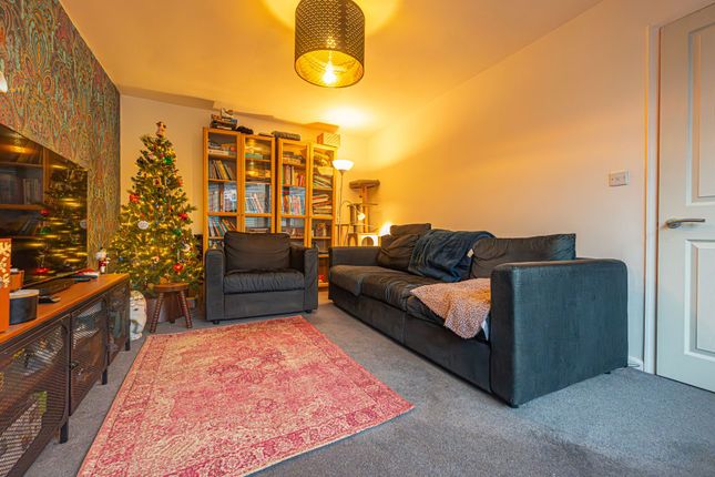26 Longbridge Estate, Newport photo 3