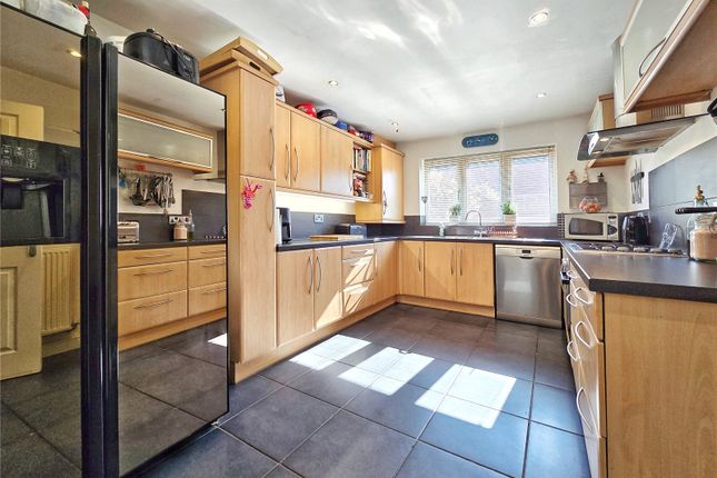 14, Penny Lodge Lane, Rossendale photo 3