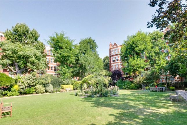 Flat for sale in Kensington Mansions, Earls Court, London