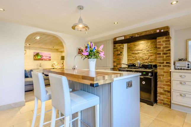 4, Remenham Terrace, Henley-on-Thames photo 2
