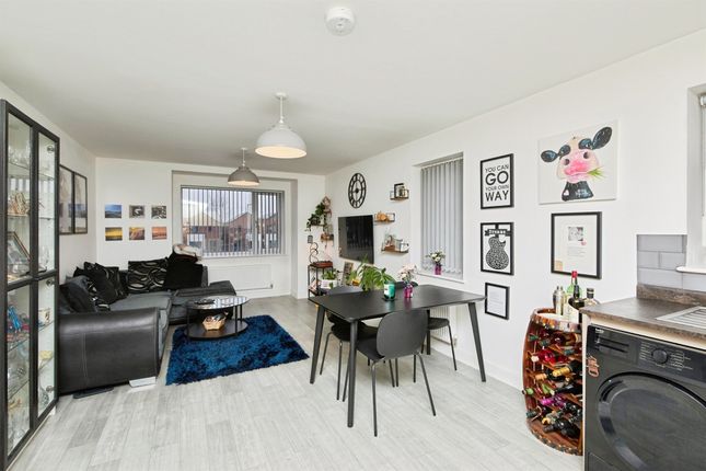 30, Fellows Drive, Burton-On-Trent photo 3