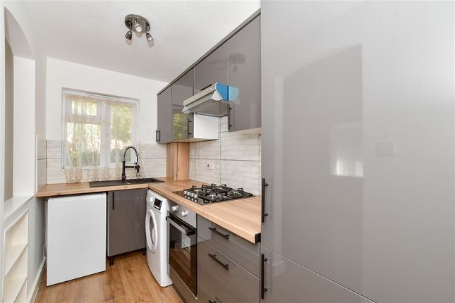 Hereward Green, Loughton photo 4