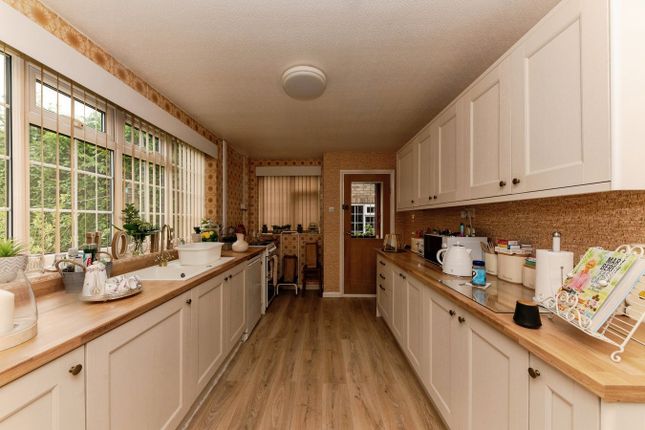 22, Caddle Road, Grimsby photo 4
