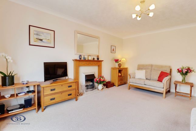 8, Brookmere Close, Sandbach photo 4