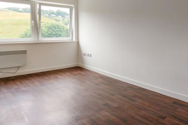 Flat to rent in Parkwood Rise, Keighley