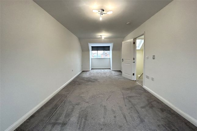39, Magdala Court, Worcester photo 2