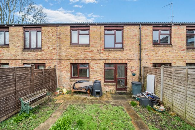 5, Spooner Walk, Wallington photo 2