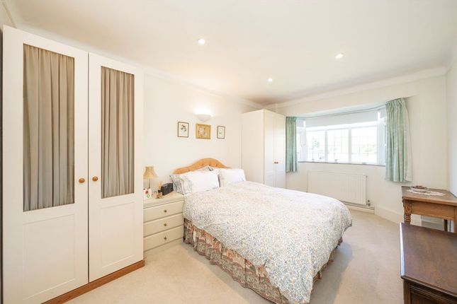 23, Kilmiston Avenue, Shepperton photo 3