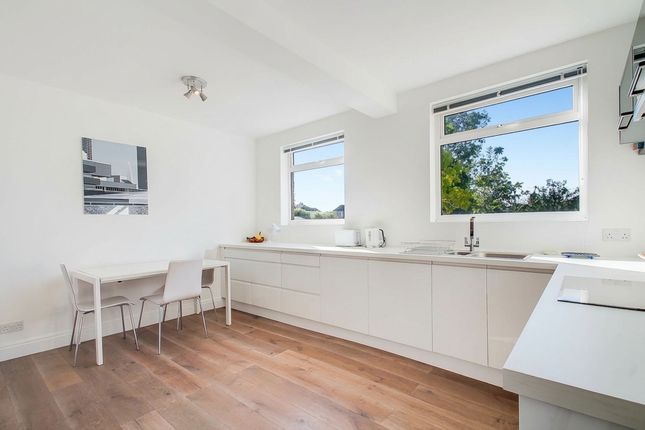 109 Worple Way, Harrow photo 4