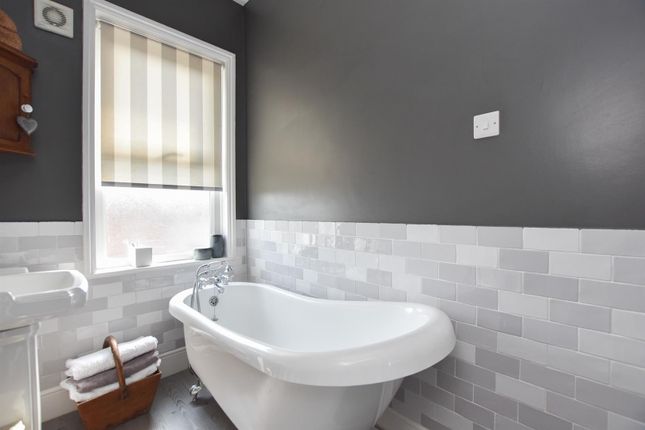 End terrace house for sale in Victoria Avenue, Hastings