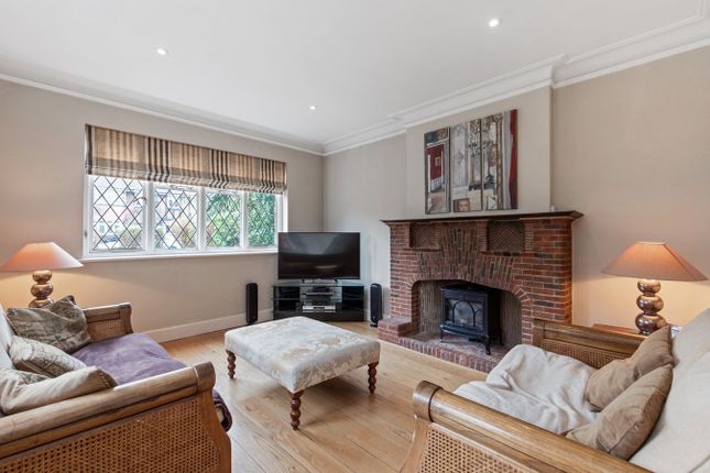 37, Cavendish Drive, Edgware photo 4