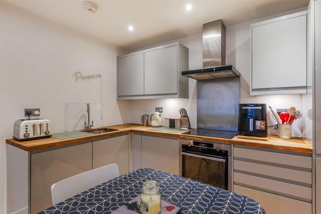 Flat for sale in 58 Albury Road, Merstham, Redhill