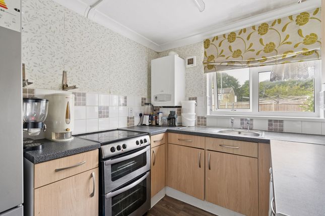 44 Mildmay Road, Stevenage photo 2