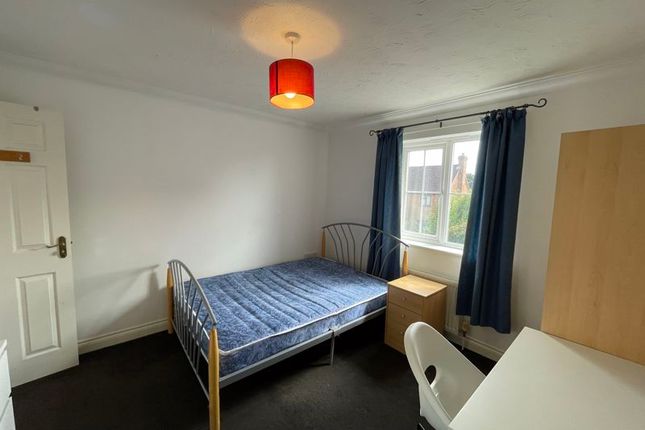 Room to rent in Mosely Court, Norwich