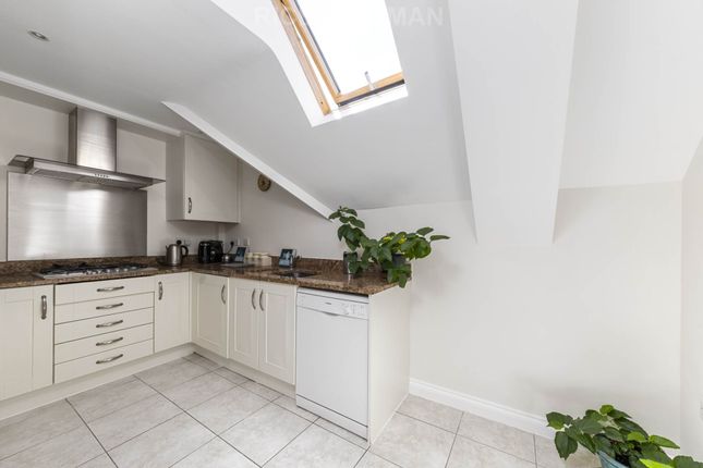 9 Claremont Place, Church Road, Esher photo 4