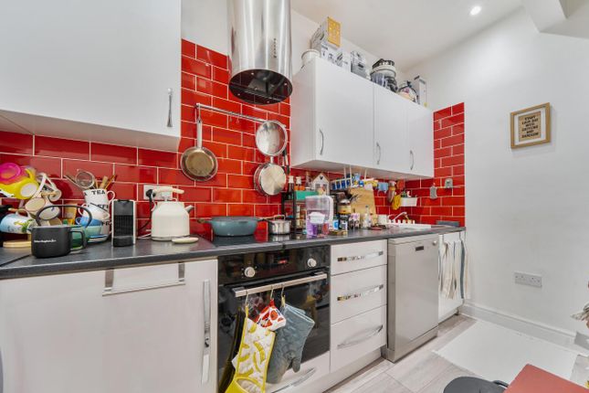 34B, Arngask Road, London photo 4