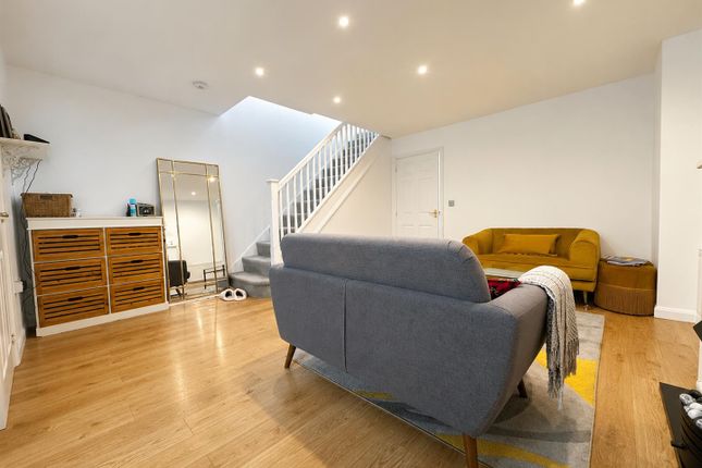 11, Brock Close, Camberley photo 2