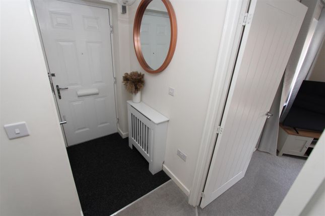 1, Quarryman Close, Bradford photo 5