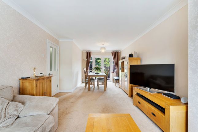 4, Iver Close, Widnes photo 4