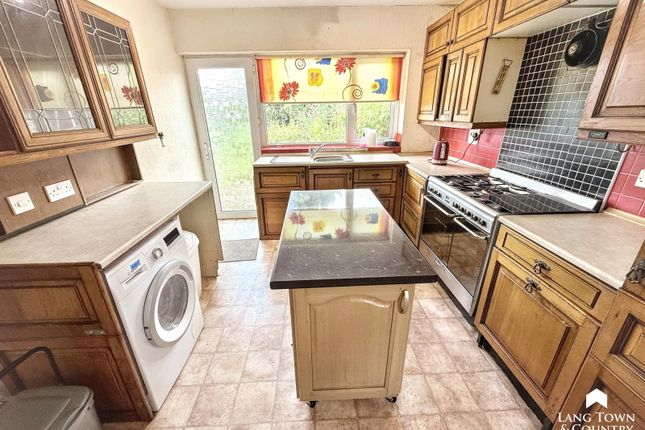 48, Furzehatt Way, Plymouth photo 3
