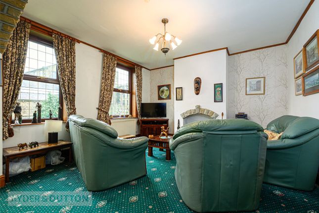 17, Warehouse Hill Road, Huddersfield photo 2