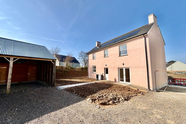 99, Court Meadow, Letterston photo 2