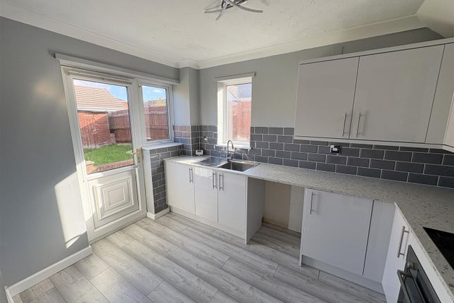 26, Mendip Grove, Darlington photo 3