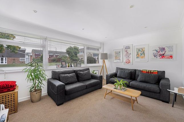 12, East Woodside, Bexley photo 4