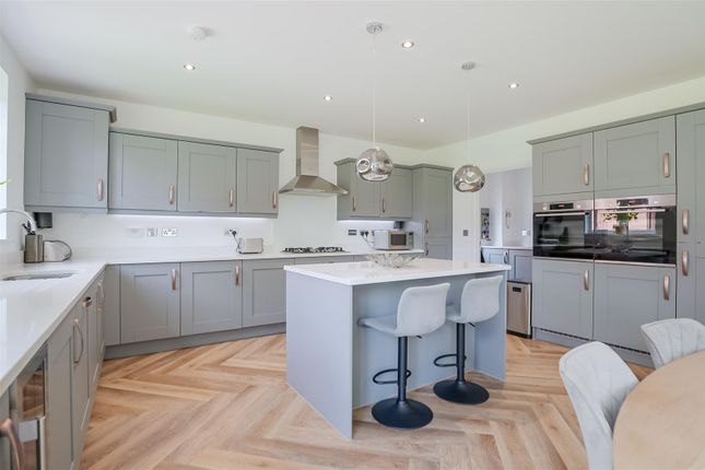 2, Seymour Green, Kenilworth photo 4