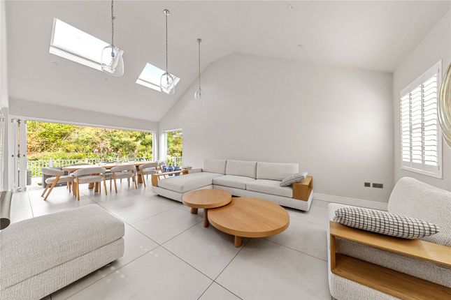 2 Riverside,, Church Walk, Weybridge photo 2