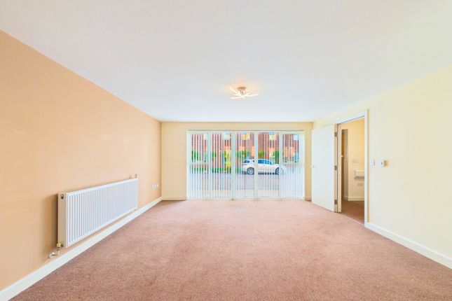 26 Sangha Close, Leicester photo 3