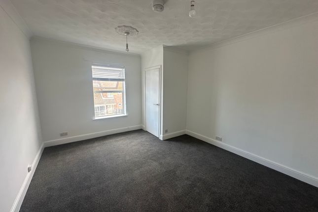 Flat 12, 76-77, Avondale Road, GREAT YARMOUTH photo 3