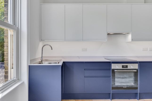 Flat A, 44, Alexandra Drive, London photo 2