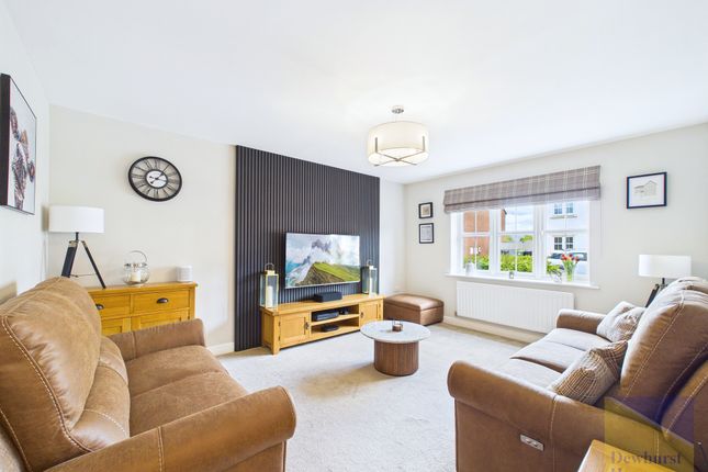 16, Hedgerow Drive, Grimsargh photo 2