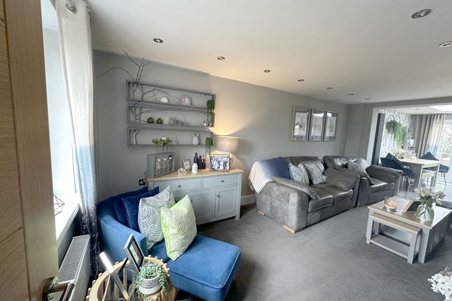 11, Cherry Tree Lane, Potters Bar photo 3