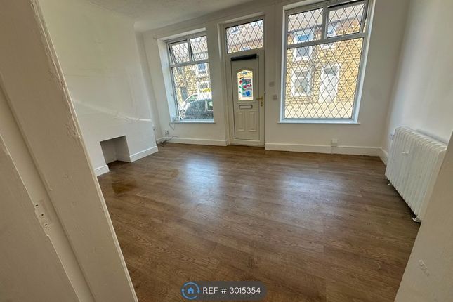 26, Stockbridge Road, Padiham, Burnley photo 2