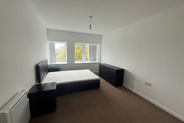 Larch House, 56, High Street, Kingswinford photo 3