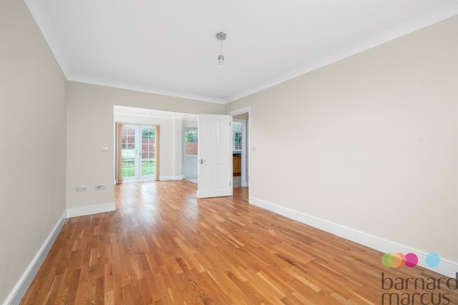 Thumbnail Property to rent in Amber Close, New Barnet, Barnet