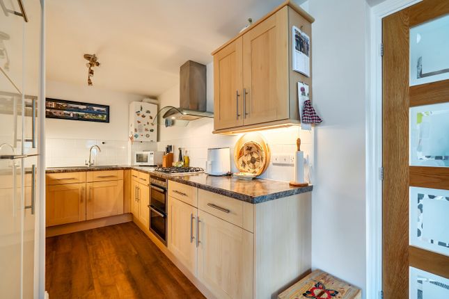 Flat 2, West Hayes,, New Road, Devon photo 4