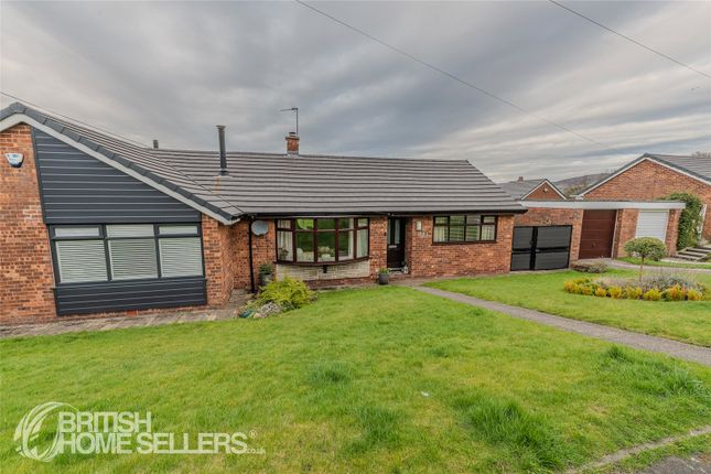 4, Oak Tree Crescent, Greater Manchester photo 2