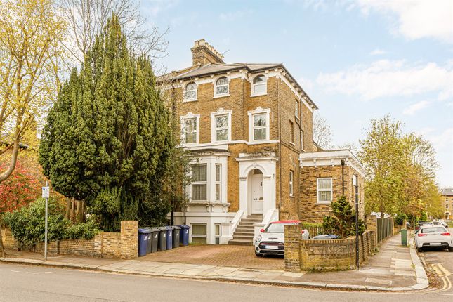 Flat to rent in Grange Road, London