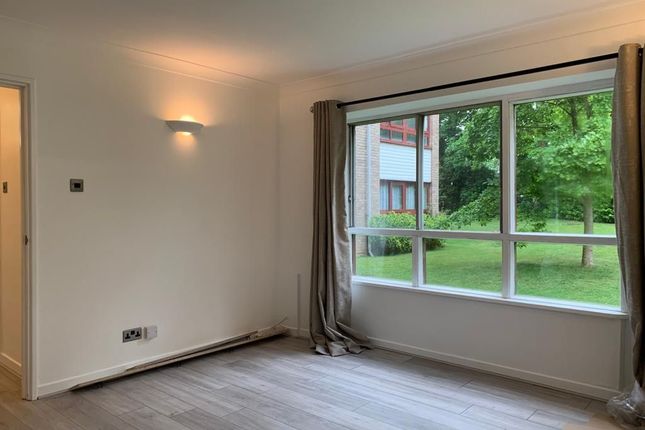 Thumbnail Flat to rent in Frobisher Court, Cleveland Road, London
