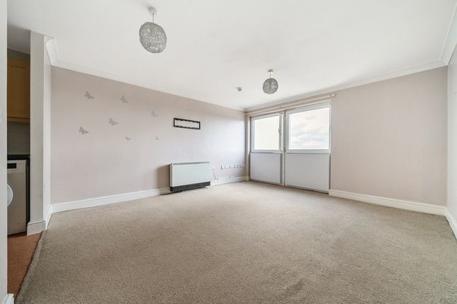 Thumbnail Flat for sale in Methven Court, Edmonton, London