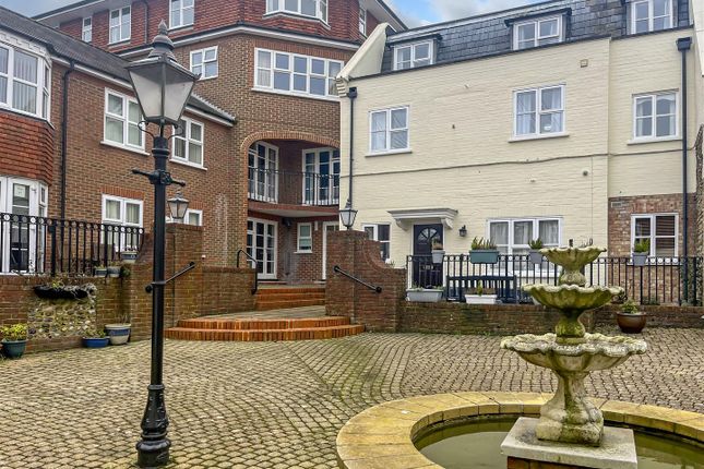 2-bed house on 8 Winterton Lodge, Goda Road, Littlehampton, £150,000