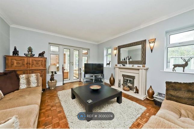 Burford Close, Ickenham, Uxbridge photo 2